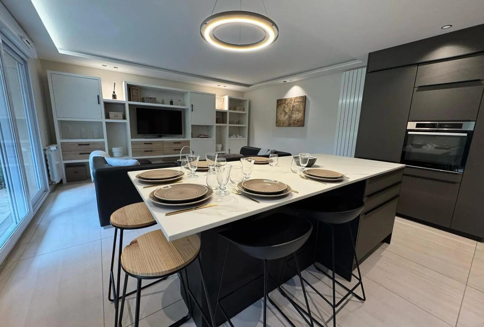 Modern T3 Renovated With New Pool Terrace And Box Apartment Ecully 0*,  France